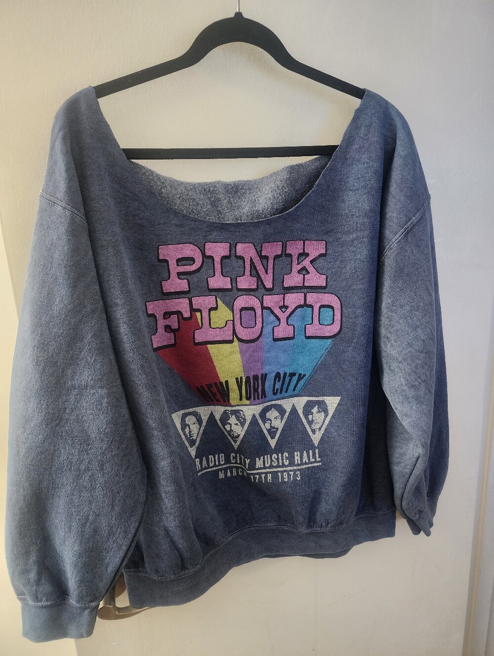 NEW SWEATSHIRT SIZE XLARGE OFF THE SHOULDER